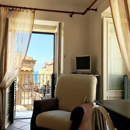 Full-optional In Centro Storico Apartment Tropea